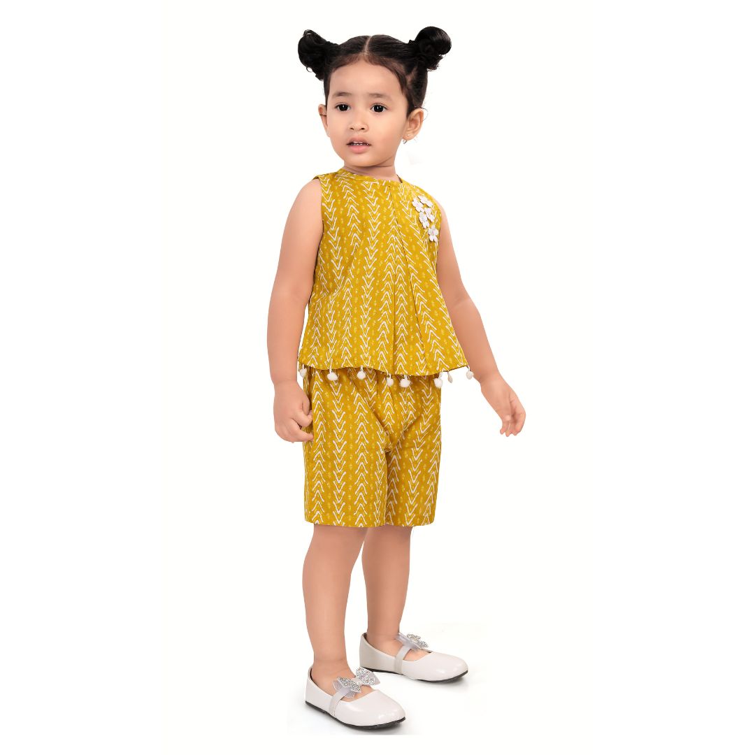 Yellow Printed Top & Shorts - Image 2