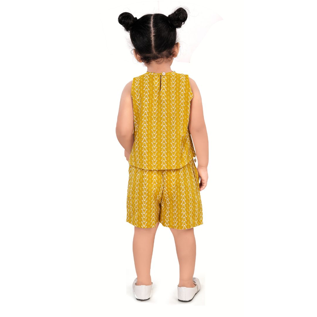 Yellow Printed Top & Shorts - Image 4